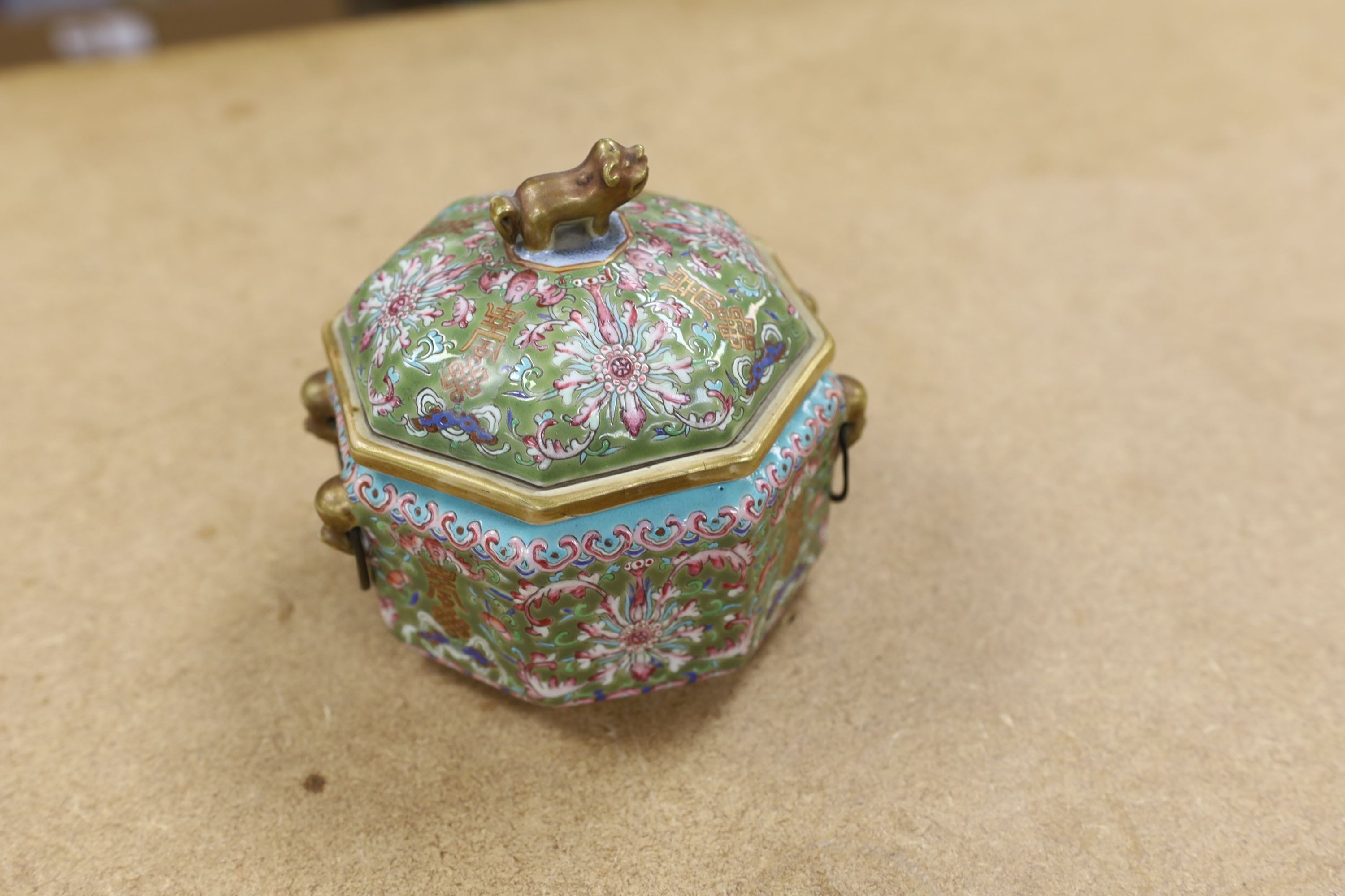 A Chinese sage green ground jar, cover and liner, mid 19th century, 13cm